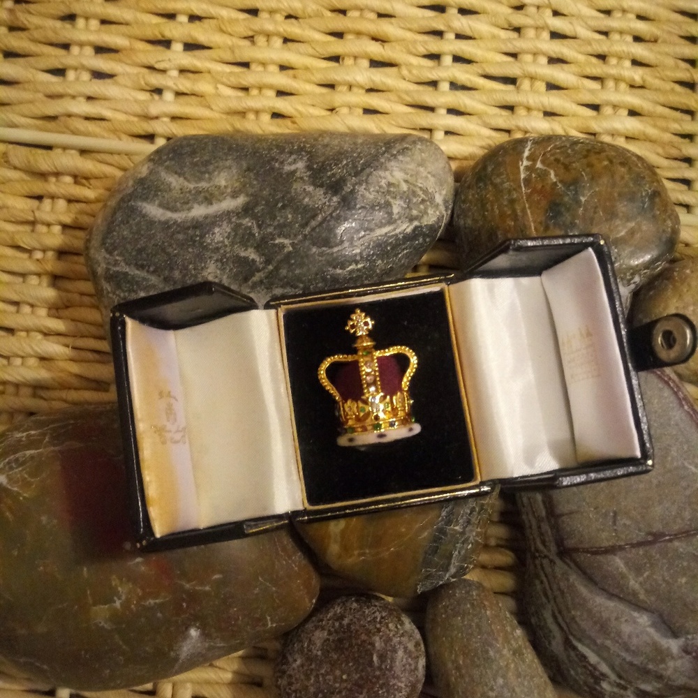 COllectable CROWN